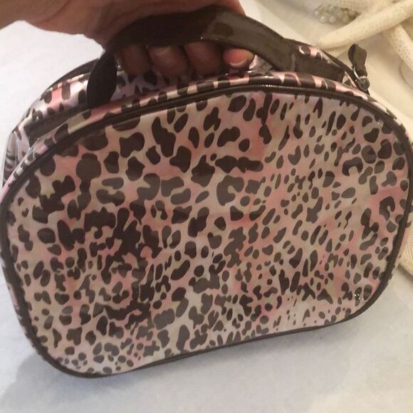 Modella Pink, leopard cosmetic travel bag - Picture 2 of 4